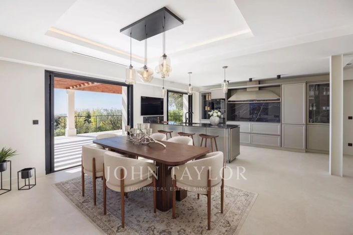 Image No.5-5 Bed House for sale