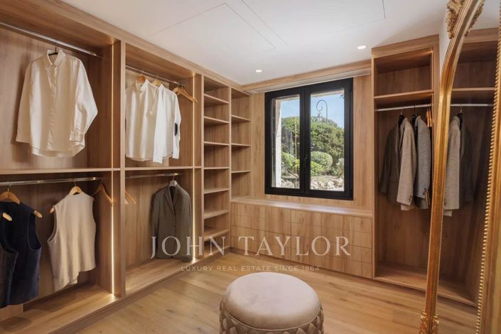 Image No.9-5 Bed House for sale