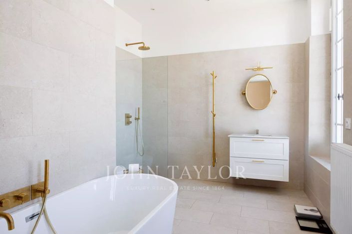 Image No.9-4 Bed House for sale