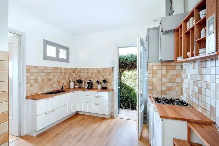 Image No.11-4 Bed House for sale