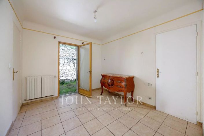 Image No.16-4 Bed House for sale