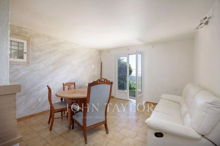 Image No.19-4 Bed House for sale