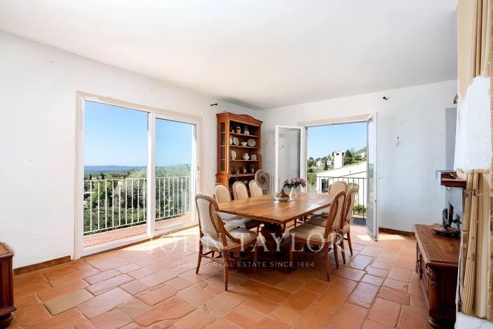 Image No.7-4 Bed House for sale