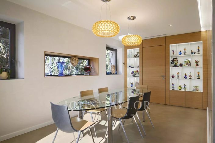 Image No.12-5 Bed House for sale