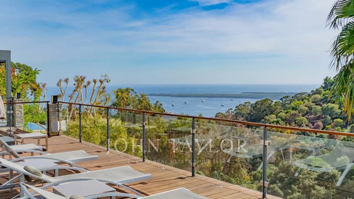 Image No.3-5 Bed House for sale