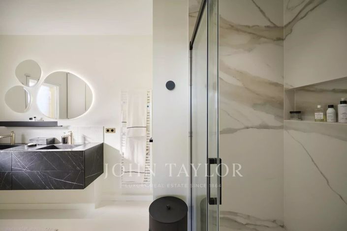 Image No.17-5 Bed House for sale