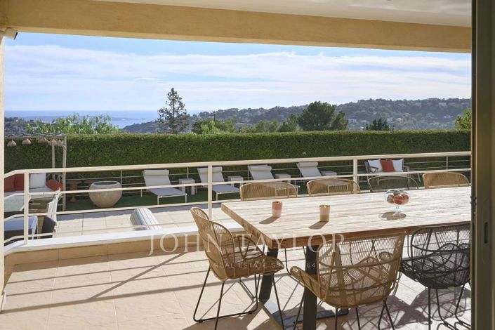 Image No.5-5 Bed House for sale