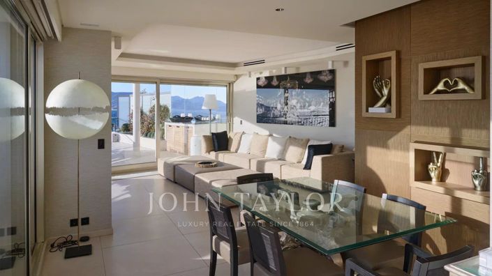 Image No.10-5 Bed Apartment for sale