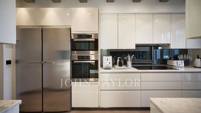 Image No.12-5 Bed Apartment for sale