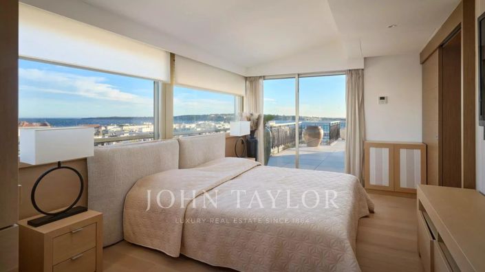 Image No.20-5 Bed Apartment for sale