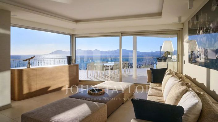 Image No.9-5 Bed Apartment for sale