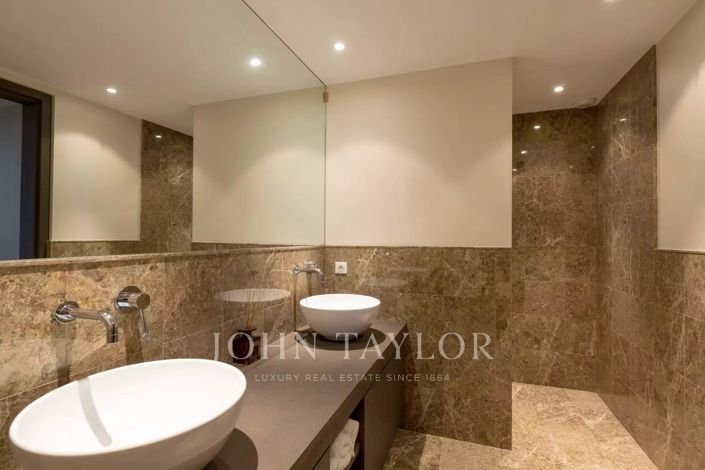 Image No.12-4 Bed House for sale