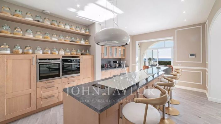 Image No.9-Maison de 6 chambres à vendre à Mandelieu-la-Napoule