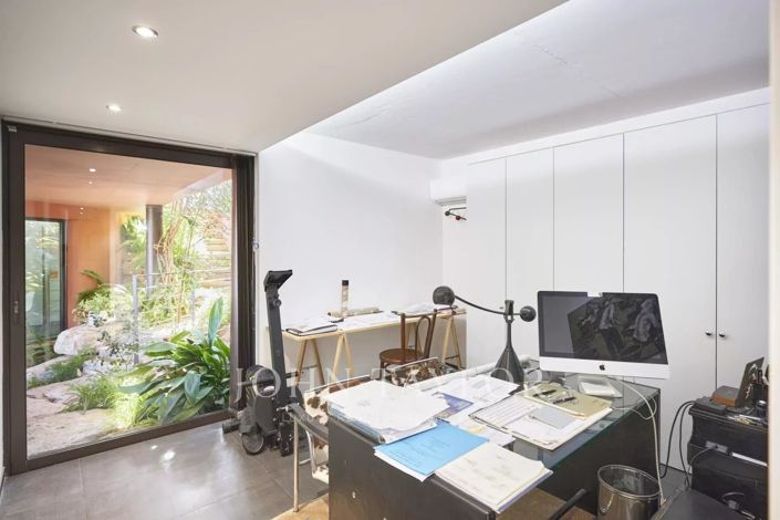 Image No.17-5 Bed House for sale