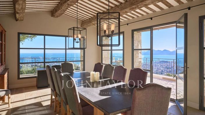 Image No.10-8 Bed House for sale