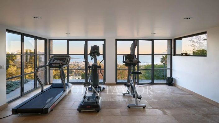 Image No.19-8 Bed House for sale