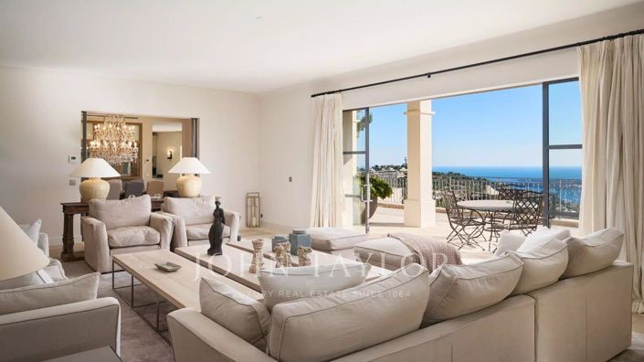 Image No.7-8 Bed House for sale