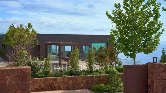 Image No.17-7 Bed House for sale