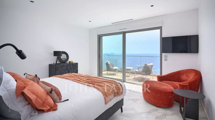 Image No.7-7 Bed House for sale