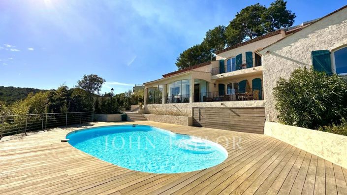 Image No.1-4 Bed House for sale