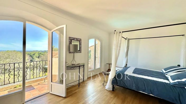 Image No.10-4 Bed House for sale