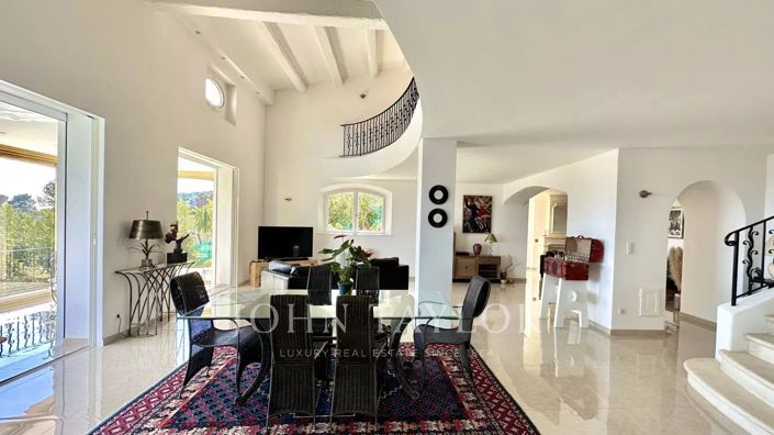 Image No.5-4 Bed House for sale