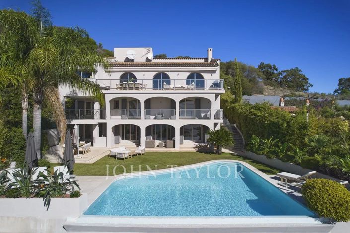Image No.1-5 Bed House for sale