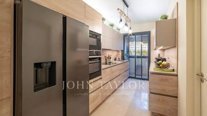 Image No.8-3 Bed Apartment for sale