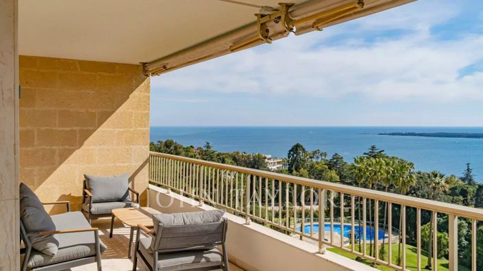 Image No.3-Appartement de 2 chambres à vendre à Cannes