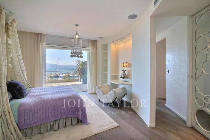 Image No.10-5 Bed Apartment for sale