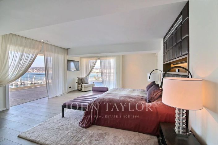 Image No.8-5 Bed Apartment for sale