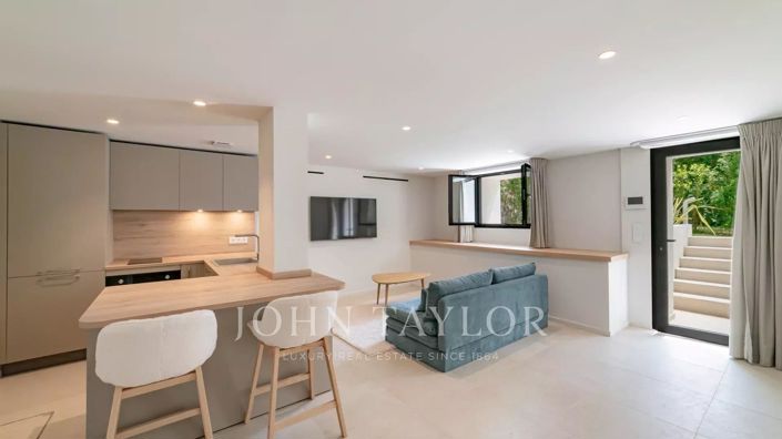 Image No.19-5 Bed House for sale