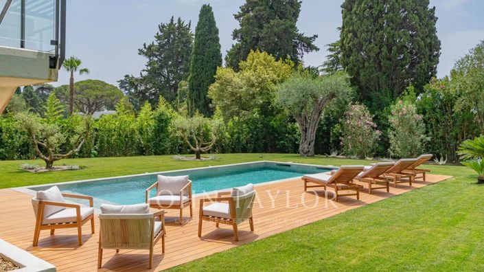 Image No.2-5 Bed House for sale