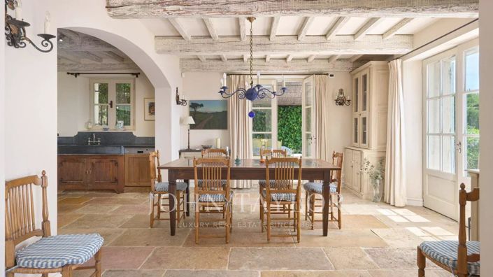 Image No.10-4 Bed House for sale