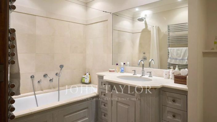 Image No.17-4 Bed House for sale