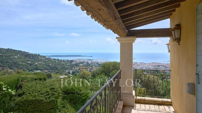 Image No.6-4 Bed House for sale