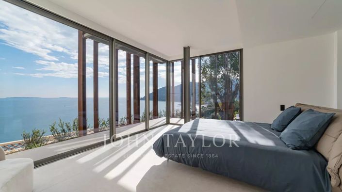 Image No.10-4 Bed House for sale