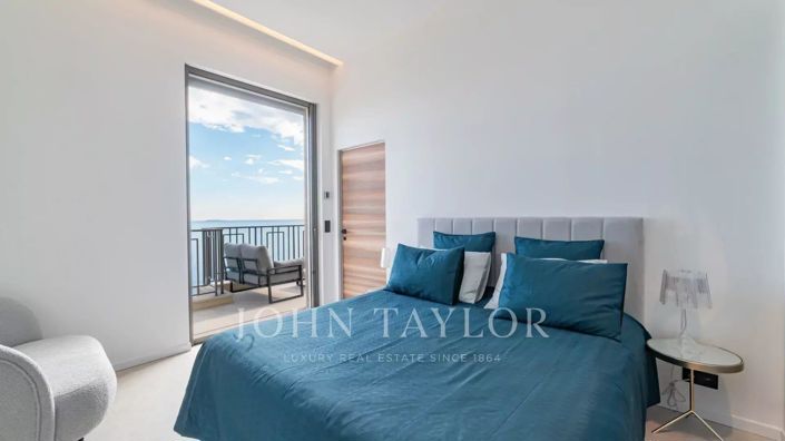 Image No.12-4 Bed House for sale