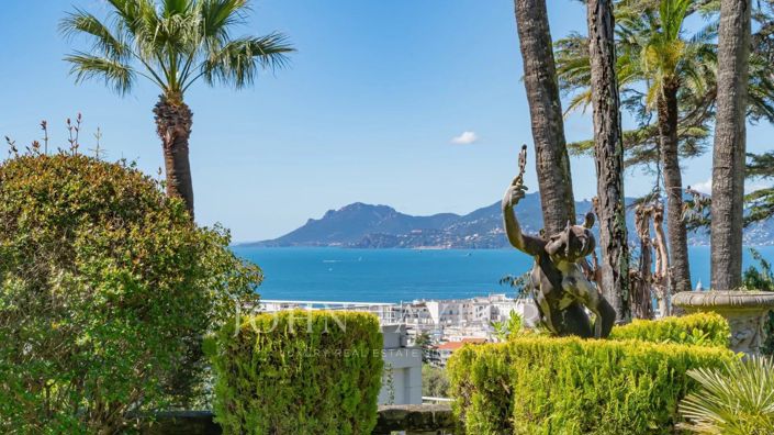 Image No.3-Appartement de 2 chambres à vendre à Cannes