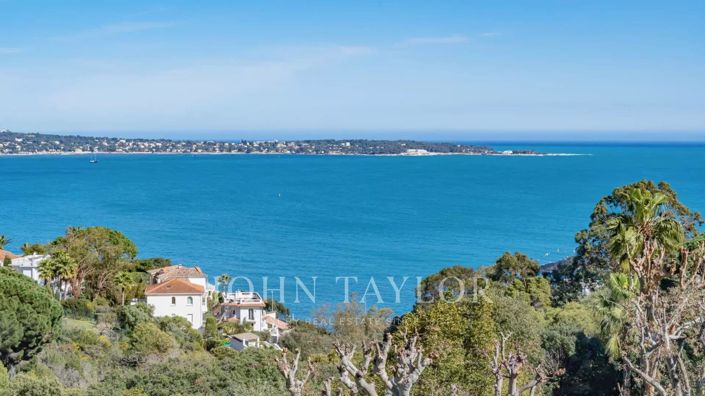 Image No.17-3 Bed Apartment for sale