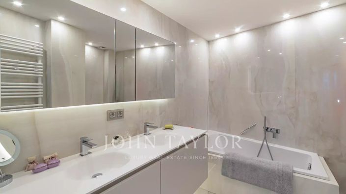 Image No.12-Appartement de 2 chambres à vendre à Cannes