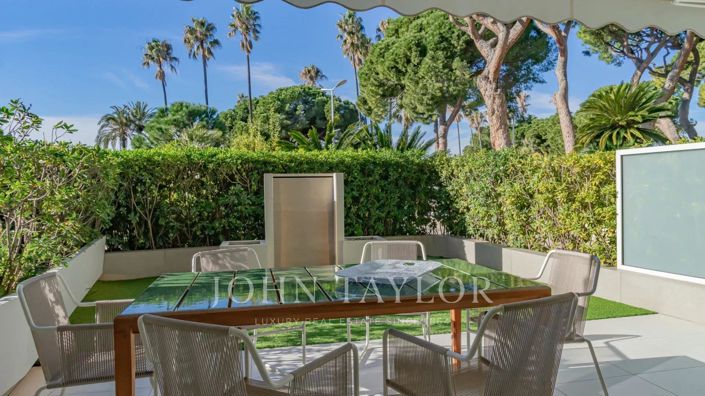 Image No.2-Appartement de 2 chambres à vendre à Cannes