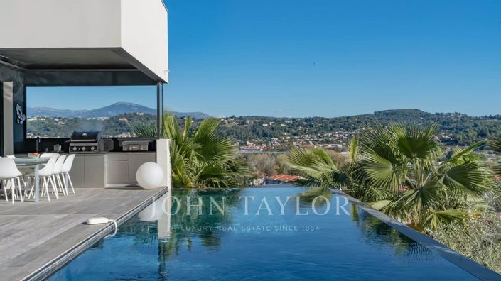 Image No.1-6 Bed House for sale
