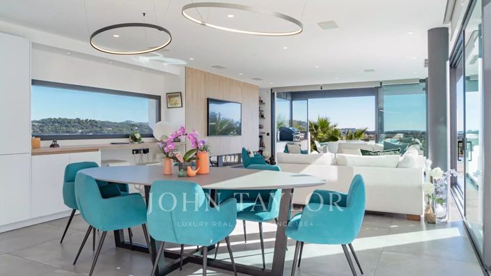 Image No.11-6 Bed House for sale