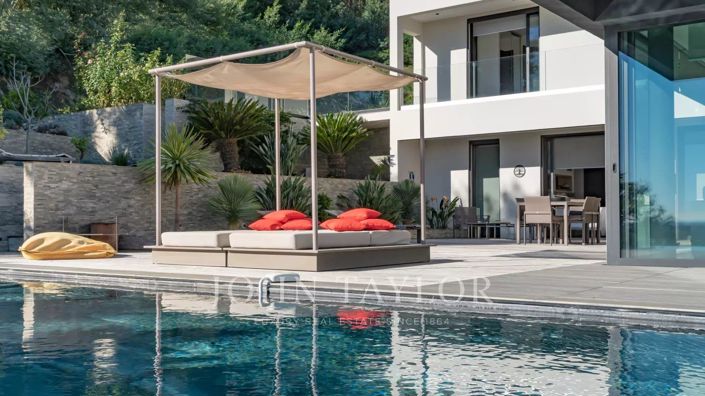 Image No.2-6 Bed House for sale