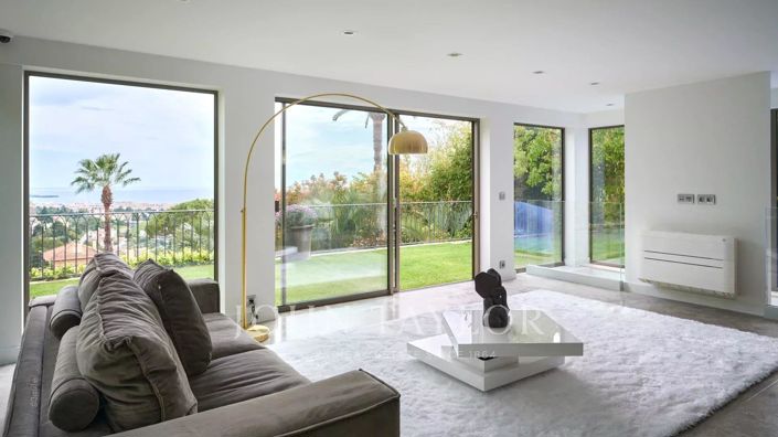 Image No.14-6 Bed House for sale