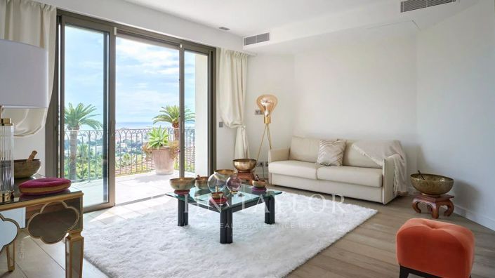 Image No.18-6 Bed House for sale