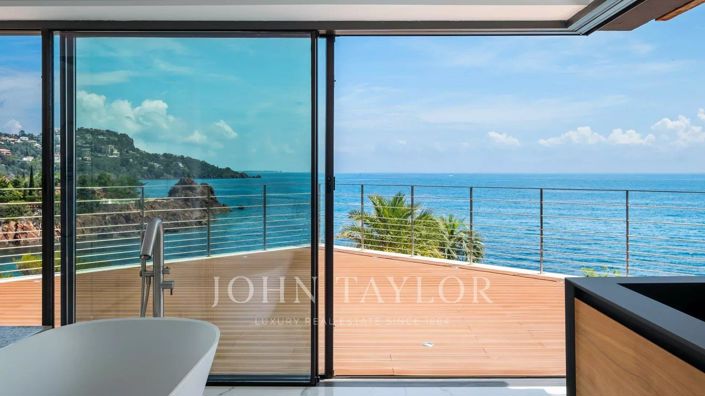 Image No.14-9 Bed House for sale