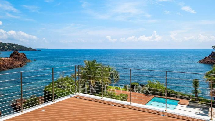 Image No.15-9 Bed House for sale