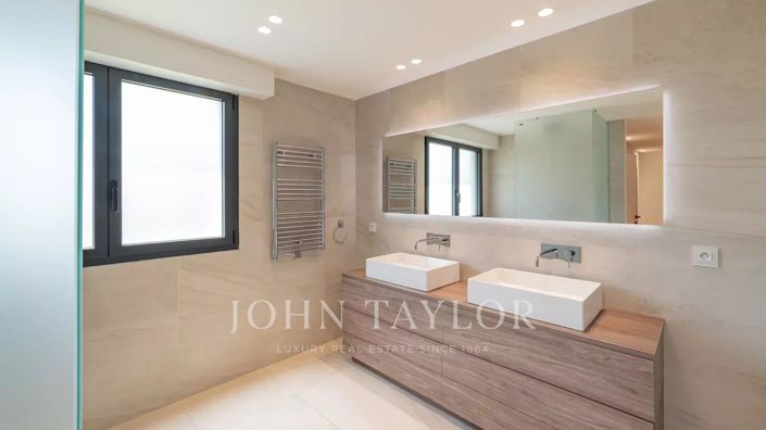 Image No.10-3 Bed Apartment for sale